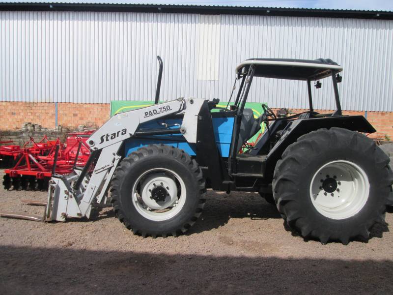 TRATOR VALTRA BM 110-ANO 2002-MULTI TORQUE, C/ LANÇA STARA PAD 750 - 4X4 - (4CIL TURBO) - "VENDIDO" 