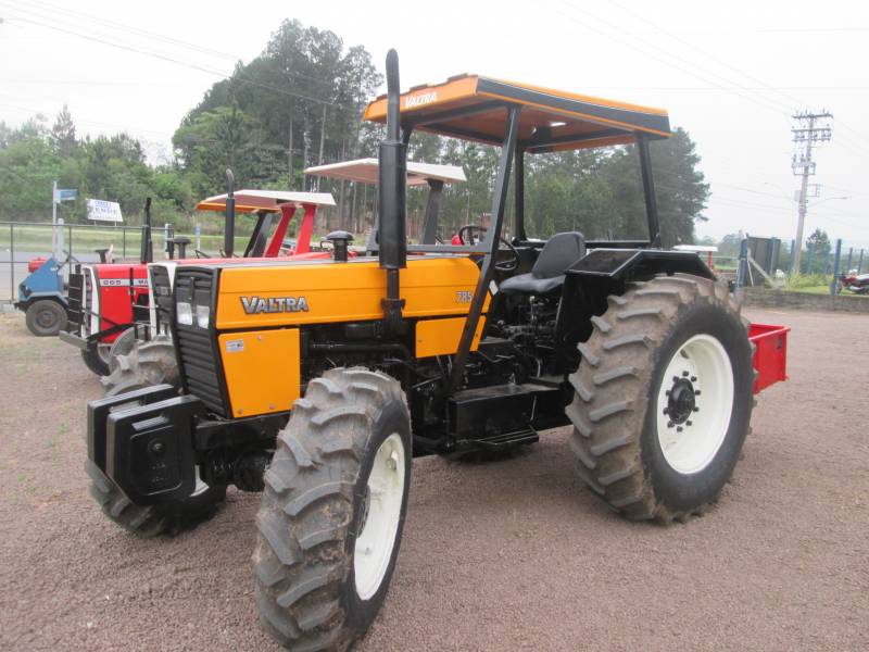 VALTRA 785, 4X4, EMBREAGEM DUPLA, MULTI TORQUE, REVISADO E COM 03 MESES DE GARANTIA, ANO 2006 - "VENDIDO"