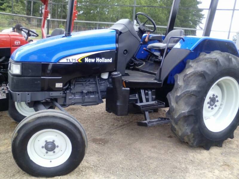 NEW HOLLAND TL 75, ANO 2004, 4X2, REVISADO, 03 MESES DE GARANTIA, "VENDIDO" 