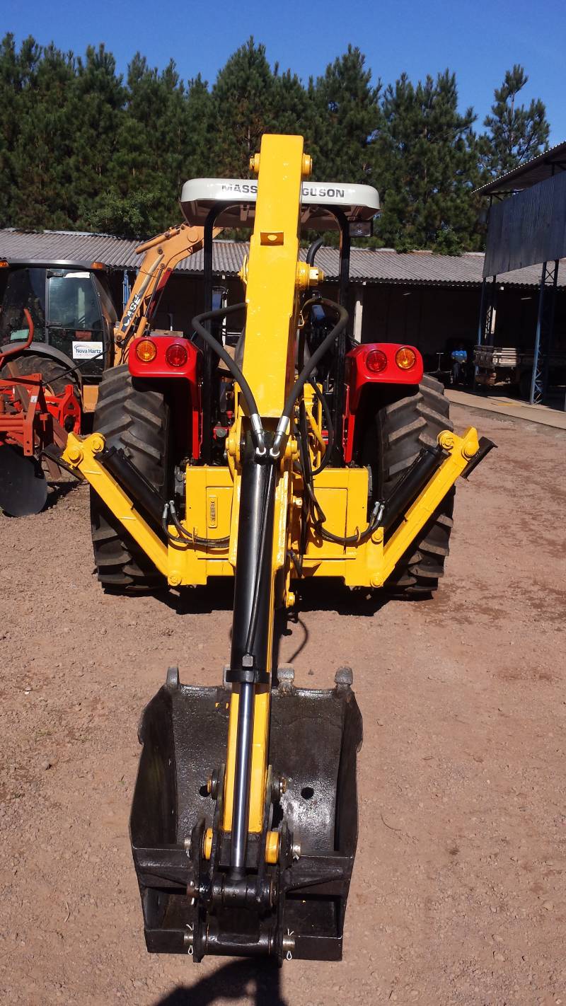 MASSEY FERGUSON 4283, ANO 2010, "VENDIDO"