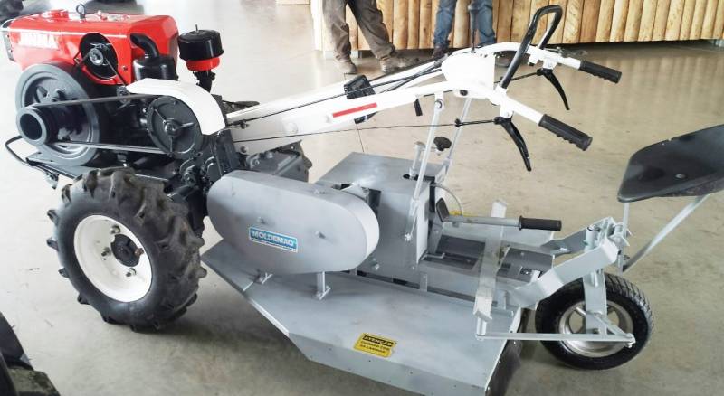 MICRO TRATOR JINMA 15HP  C/APARADOR GRAMA MOLDEMAQ - 03 MESES DE GARANTIA - VENDIDO