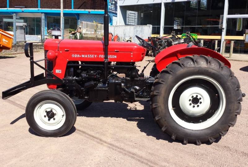 MASSEY FERGUSON 50X, IMPECÁVEL, 04 PNEUS NOVOS, 03 MESES DE GARANTIA, "VENDIDO" 