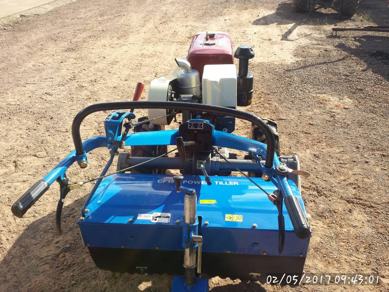 MICRO TRATOR COYOTE 15HP - PARTIDA ELÉTRICA - 2014 - VENDIDO