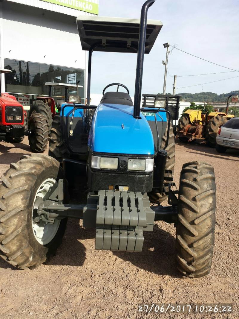 TRATOR NEW HOLLAND TL 65 - 4X4  (DIE 1213) ANO 2002- VENDIDO