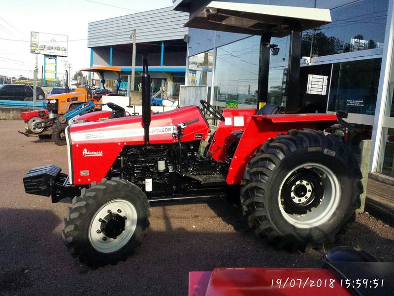 TRATOR MASSEY FERGUSON 250X - ANO 2001 