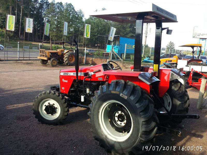 TRATOR MASSEY FERGUSON 250X - ANO 2001 