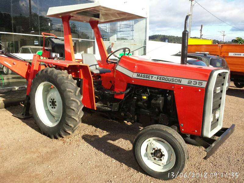 TRATOR MASSEY FERGUSON 235 - VENDIDO - 