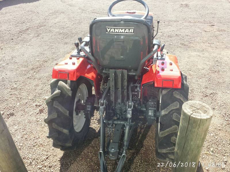 TRATOR YANMAR KE 40 - ANO 1999 - VENDIDO 