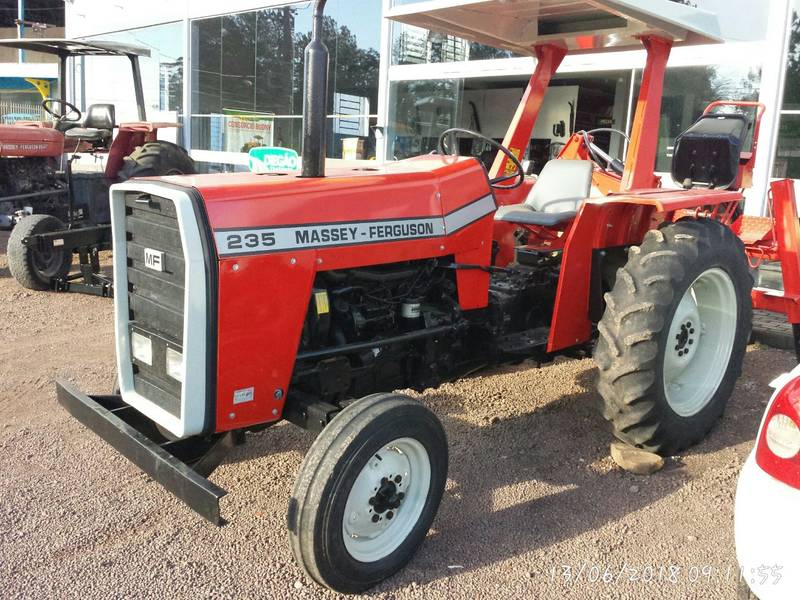 TRATOR MASSEY FERGUSON 235 - VENDIDO - 