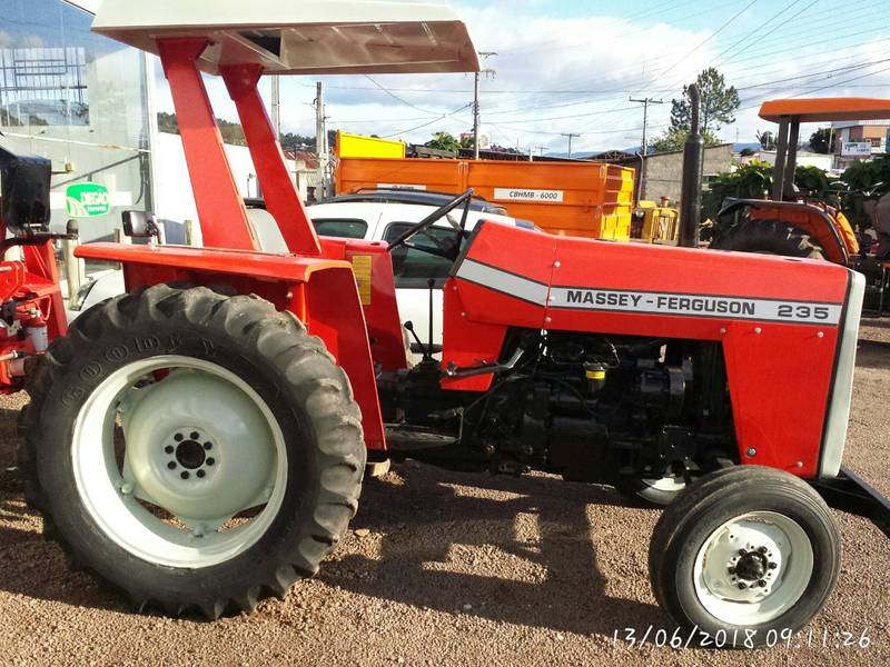 TRATOR MASSEY FERGUSON 235 - VENDIDO - 