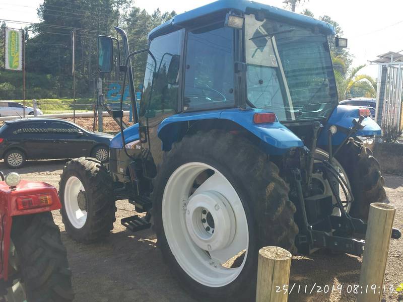 TRATOR NEW HOLLAND TL 70 4X4 - C/AR CONDICIONADO - ANO 2003 - VENDIDO