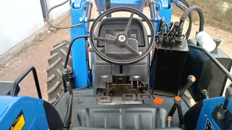 TRATOR NEW HOLLAND - TL 95 - ANO 2011 - C/ GARFO DIANTEIRO TATU - VENDIDO 