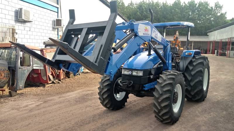 TRATOR NEW HOLLAND - TL 95 - ANO 2011 - C/ GARFO DIANTEIRO TATU - VENDIDO 