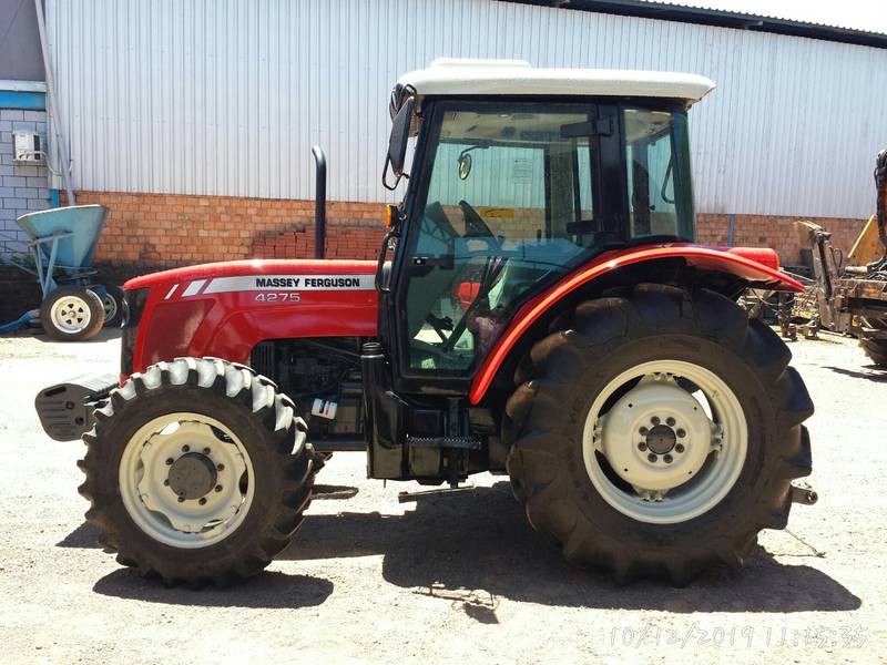 TRATOR MASSEY FERGUSON 4275 - ANO 2010 - C/CABINE ORIGINAL - 4X4 -VENDIDO 