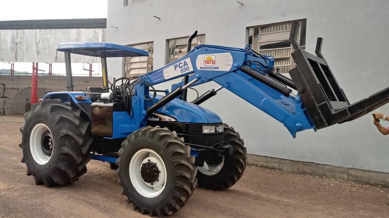 TRATOR NEW HOLLAND - TL 95 - ANO 2011 - C/ GARFO DIANTEIRO TATU - VENDIDO 