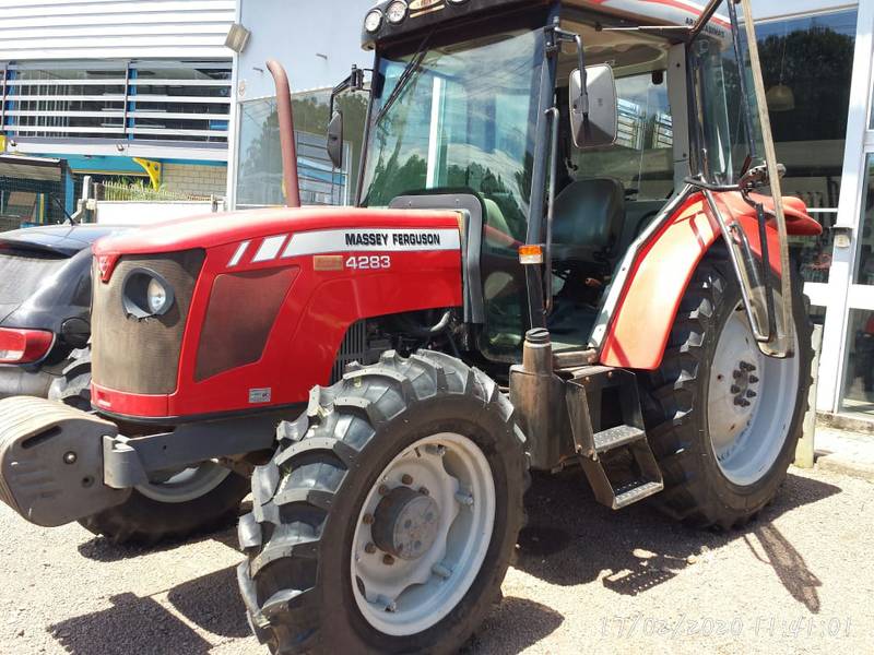 TRATOR MASSEY FERGUSON 4283 - ANO 2010 - C/ AR CONDICIONADO - 4X4 