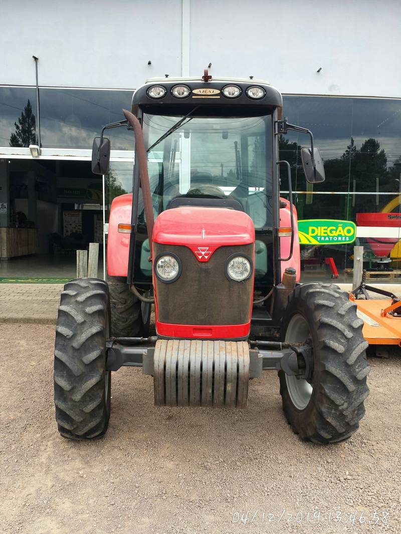 TRATOR MASSEY FERGUSON 4283 - ANO 2010 - C/ AR CONDICIONADO - 4X4 