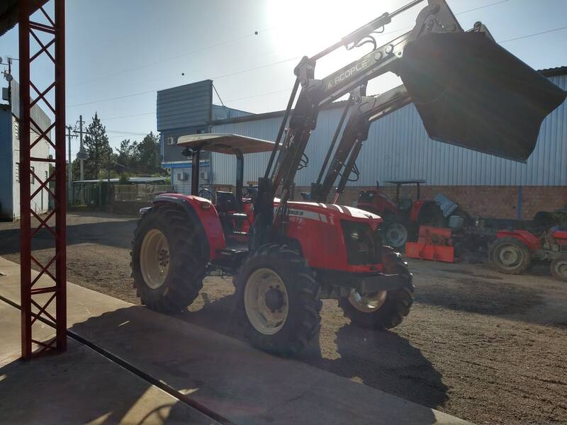 TRATOR MASSEY FERGUSON 4275 - DIE 2143 - ANO 2010 - 4X4 -VENDIDO