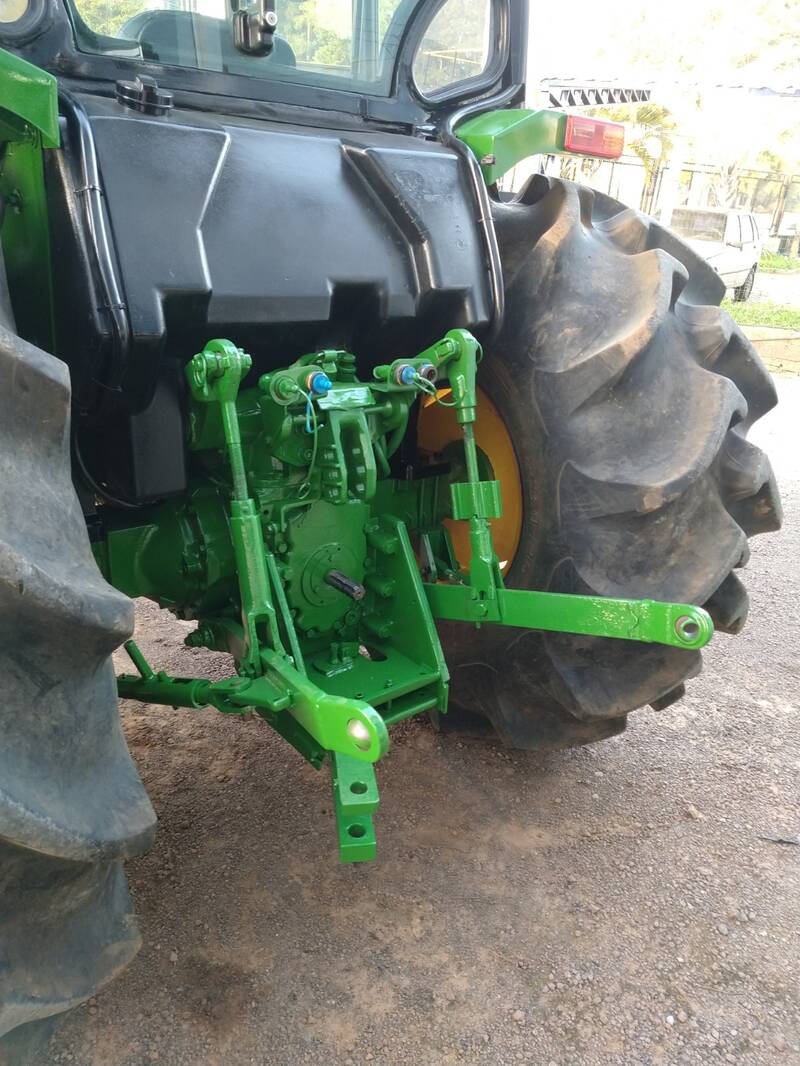 TRATOR JOHN DEERE 5605 , (DIE-2204) 