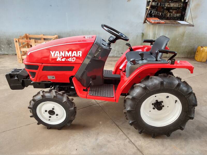 TRATOR YANMAR KE 40 - DIE 2130 - VENDIDO 