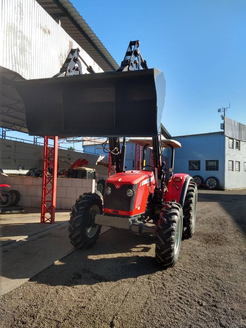 TRATOR MASSEY FERGUSON 4275 - DIE 2143 - ANO 2010 - 4X4 -VENDIDO