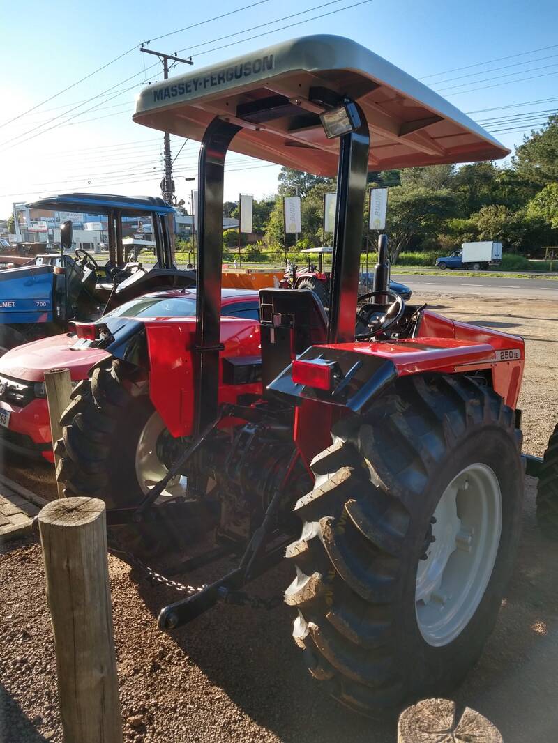 TRATOR MASSEY FERGUSON 250XE - ANO 2007- 4X4-VENDIDO 