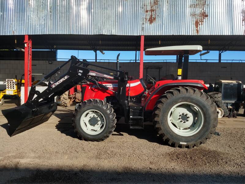 TRATOR MASSEY FERGUSON 4275 - DIE 2143 - ANO 2010 - 4X4 -VENDIDO