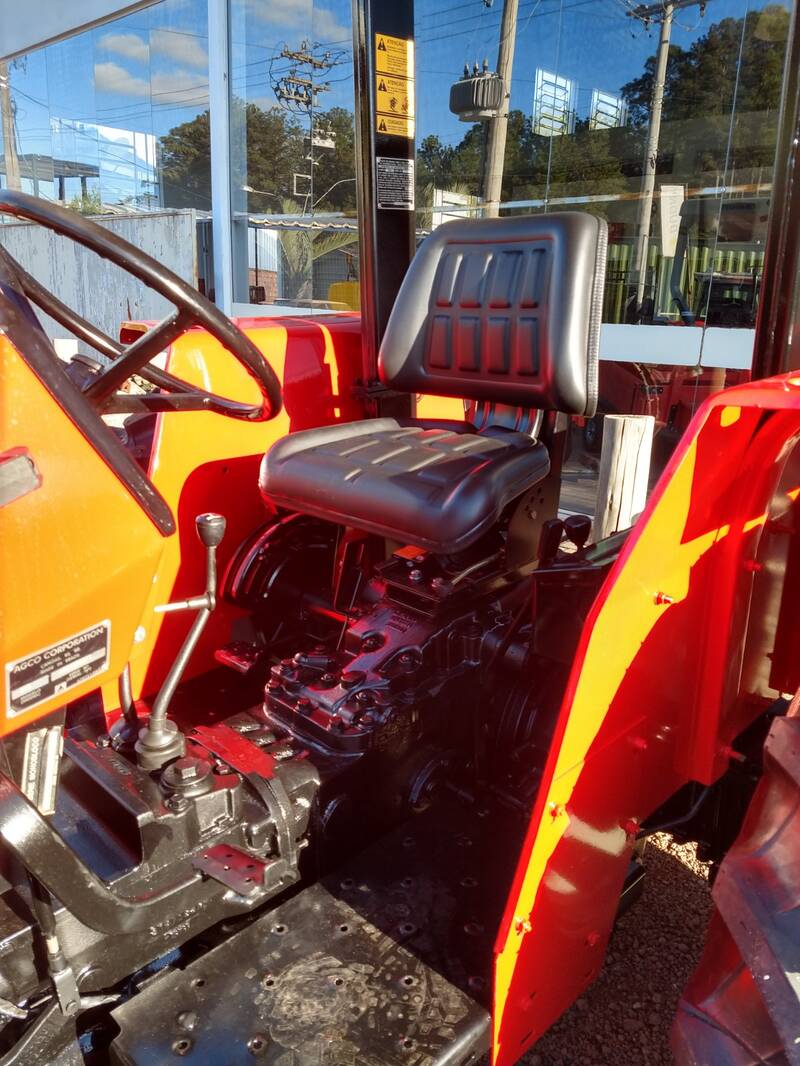 TRATOR MASSEY FERGUSON 250XE - ANO 2007- 4X4-VENDIDO 