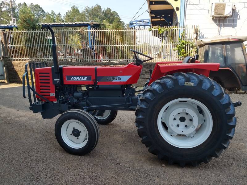 TRATOR AGRALE 4300 (DIE-2291) - VENDIDO