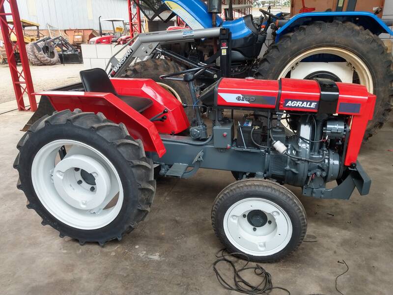 TRATOR AGRALE 4100 - (DIE-2309) - VENDIDO