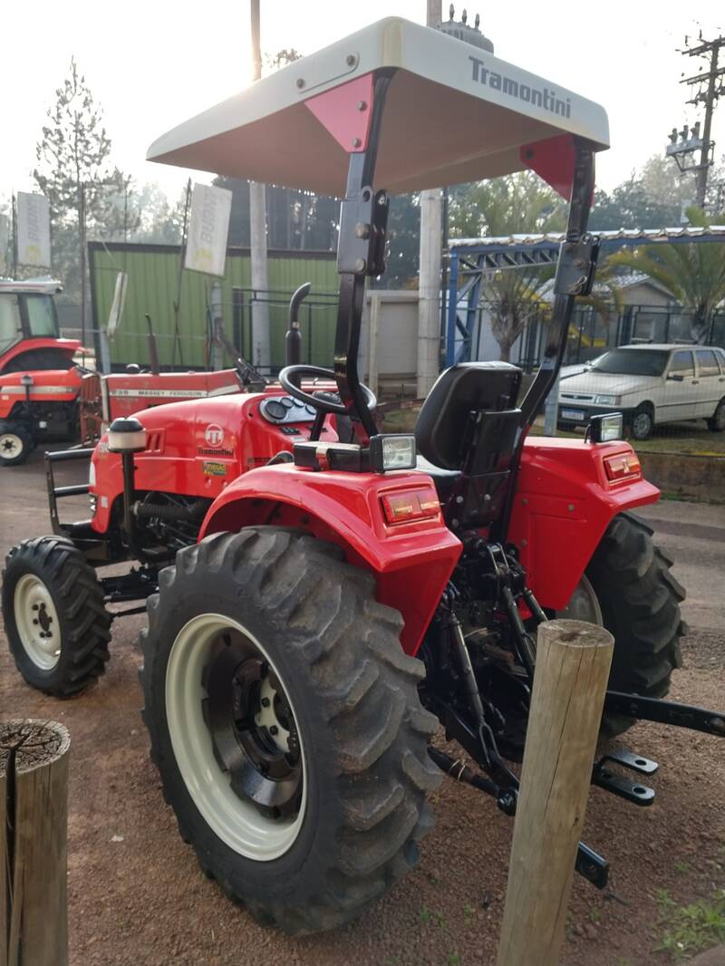 TRATOR TRAMONTINI 5045 - 4X4 - ANO 2011 - (DIE-2240) - VENDIDO