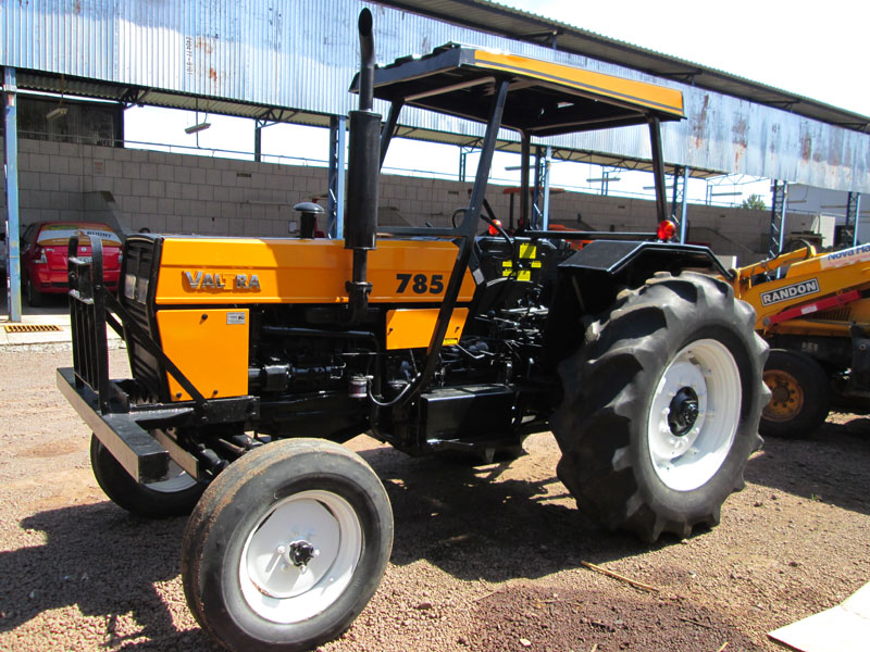 TRATOR VALTRA 785, "VENDIDO" 4X2, ANO 2002, EMBREAGEM DUPLA, COM MULTI TORQUE - VENDIDO